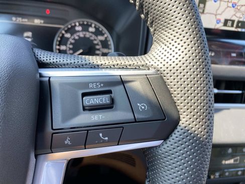 New 2026 Mitsubishi Outlander LE AWD/4WD image 17
