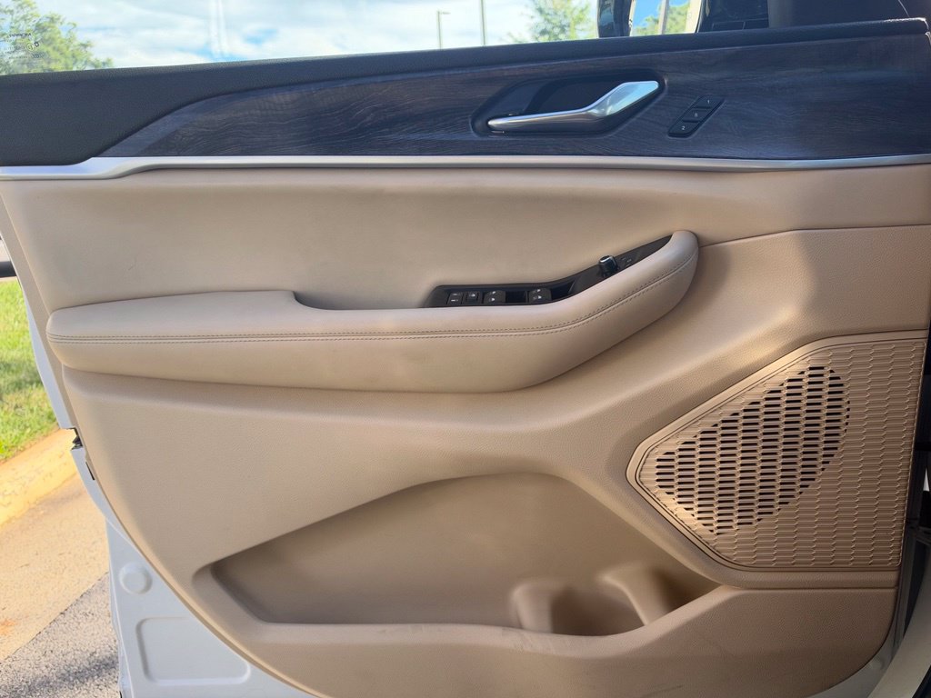 Used 2023 Jeep Grand Cherokee Limited AWD/4WD image 28