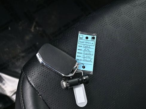 Used 2022 Kia Seltos EX image 19