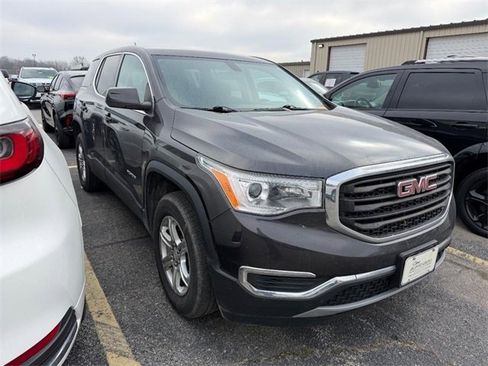 Used 2018 GMC Acadia SLE image 2
