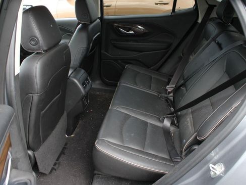 Used 2020 GMC Terrain Denali w/ Denali Premium Package AWD/4WD image 17