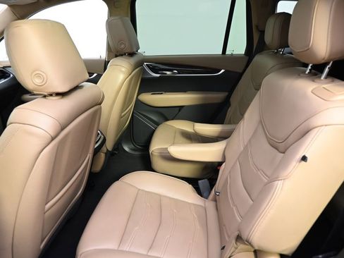 Used 2023 Cadillac XT6 Premium Luxury w/ Platinum Package image 21