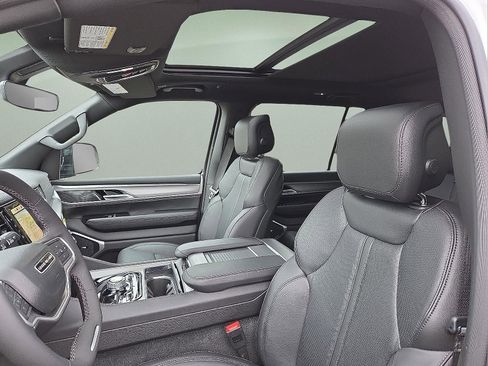 New 2026 Jeep Grand Wagoneer 4WD w/ Premium Group I image 14