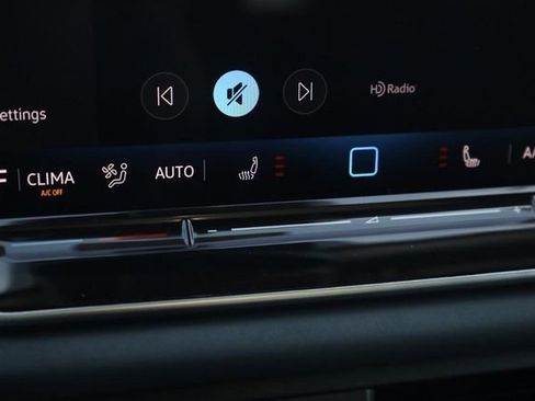 New 2026 Volkswagen Tiguan SE AWD/4WD image 17