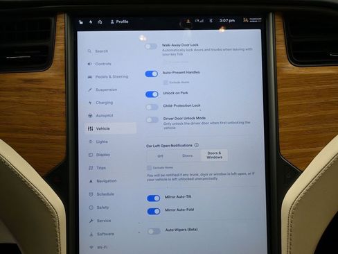 Used 2020 Tesla Model S Long Range Plus image 29