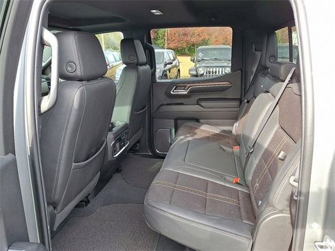 Used 2024 Chevrolet Silverado 1500 High Country w/ Technology Package image 8