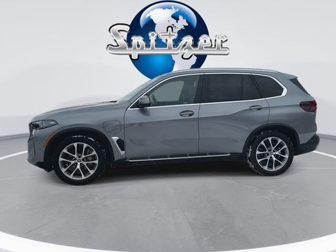 Used 2025 BMW X5 xDrive50e image 4
