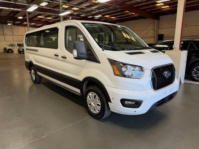Used 2025 Ford Transit 350 XLT RWD image 5