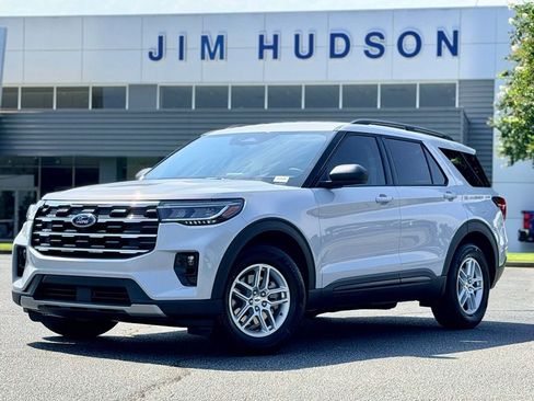 New 2026 Ford Explorer Active w/ Active Comfort Package RWD image 2