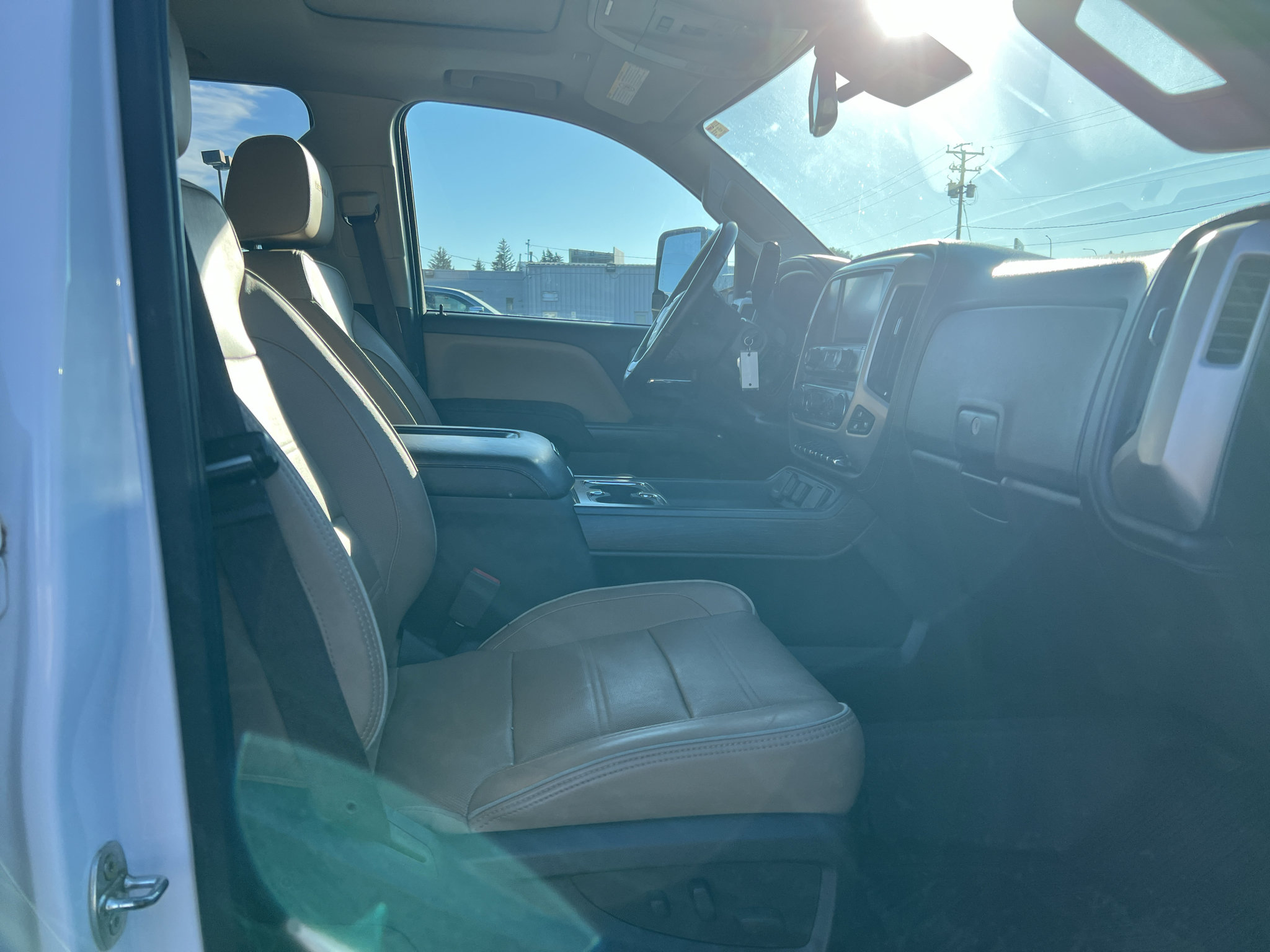 Used 2017 GMC Sierra 2500 Denali w/ Duramax Plus Package AWD/4WD image 36