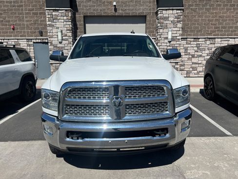 Used 2014 RAM 2500 Laramie w/ Convenience Group AWD/4WD image 8