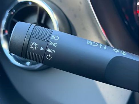 Used 2022 Chevrolet Camaro SS w/ Design Package 1 image 21