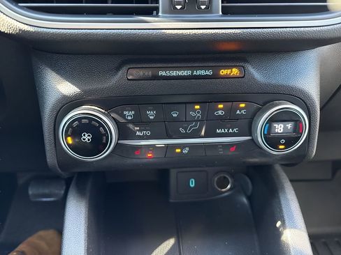 Used 2020 Ford Escape SEL image 19