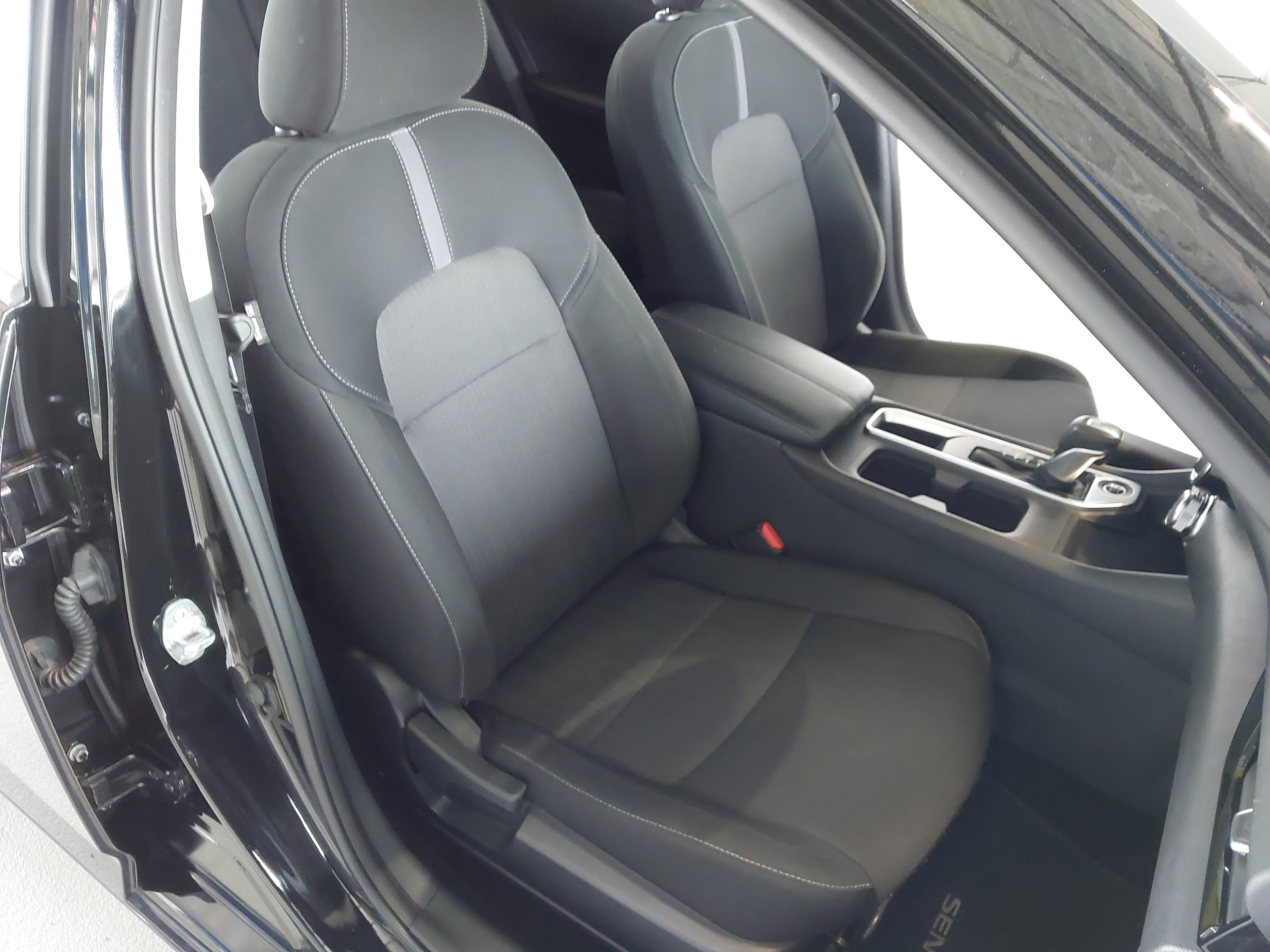 Used 2025 Nissan Sentra SV FWD image 24