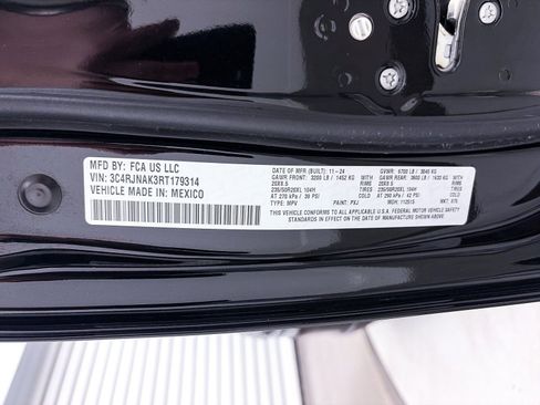 Used 2024 Jeep Wagoneer Launch Edition image 47