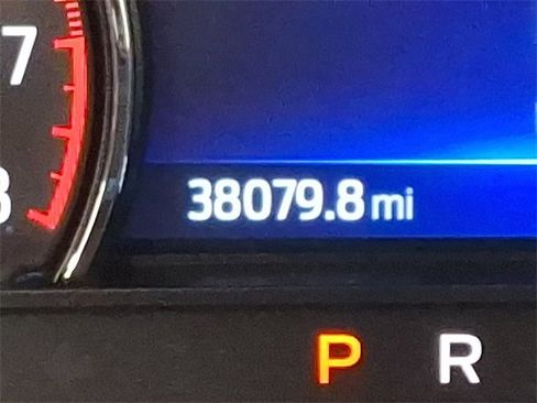 Used 2023 Ford Explorer XLT w/ Equipment Group 202A image 20