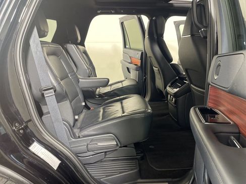Used 2024 Lincoln Navigator Reserve AWD/4WD image 21