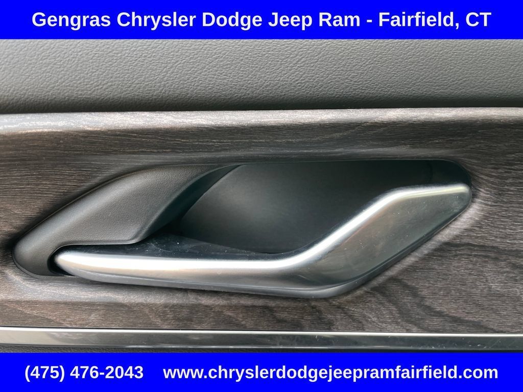 Certified 2023 Jeep Grand Cherokee Overland AWD/4WD image 36