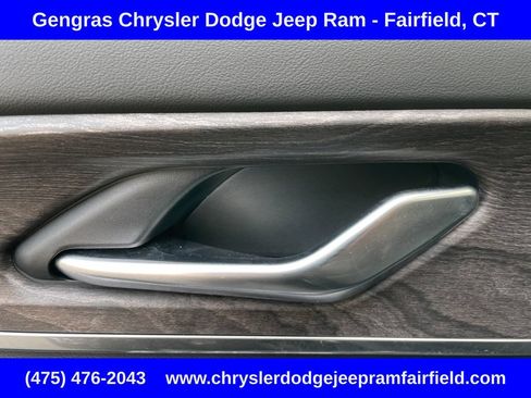 Certified 2023 Jeep Grand Cherokee Overland AWD/4WD image 36