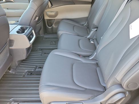 New 2026 Kia Carnival LXS image 6