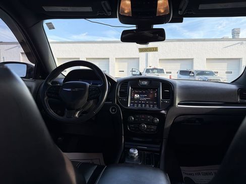 Used 2019 Chrysler 300 S w/ 300S Premium Group image 18