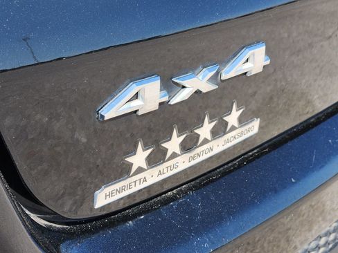Used 2022 Jeep Compass Latitude AWD/4WD image 11