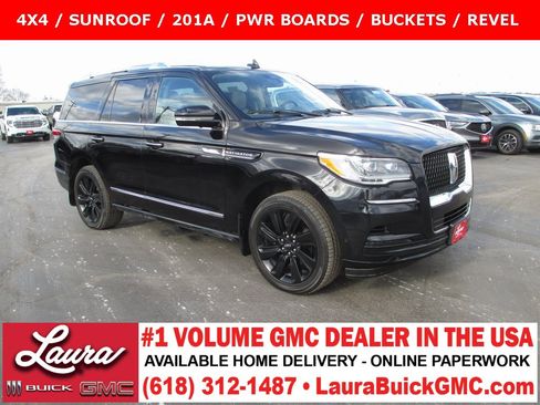Used 2022 Lincoln Navigator Reserve image 1