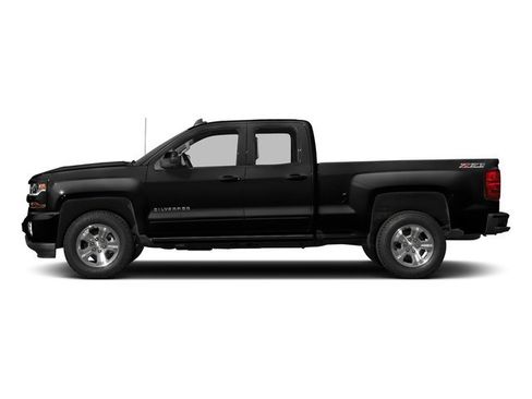 Used 2018 Chevrolet Silverado 1500 LT w/ Midnight Edition AWD/4WD image 3