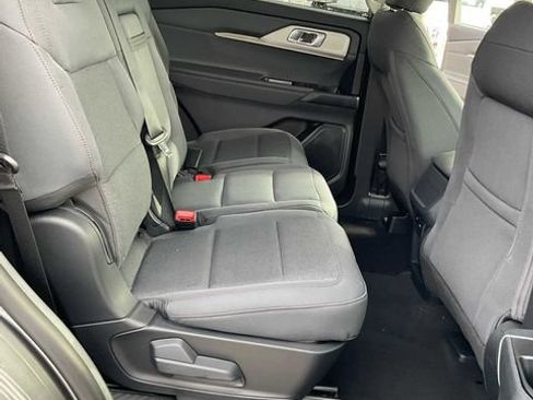 Used 2026 Ford Explorer Active AWD/4WD image 46