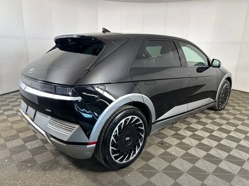 Used 2024 Hyundai Ioniq 5 Limited image 3