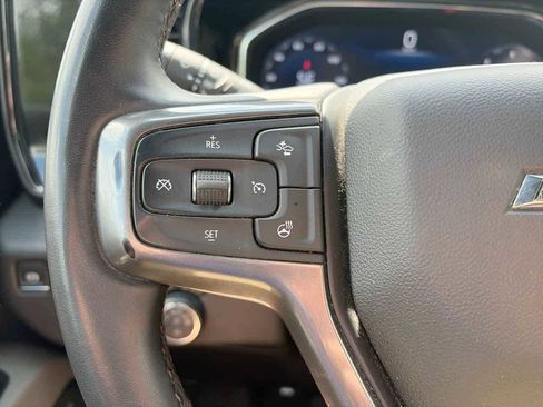 Used 2025 Chevrolet Silverado 2500 ZR2 AWD/4WD image 25