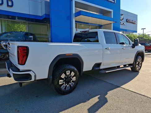 Used 2024 GMC Sierra 2500 Denali w/ Denali Reserve Package AWD/4WD image 6
