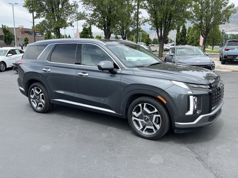 Used 2024 Hyundai Palisade Limited AWD/4WD image 5