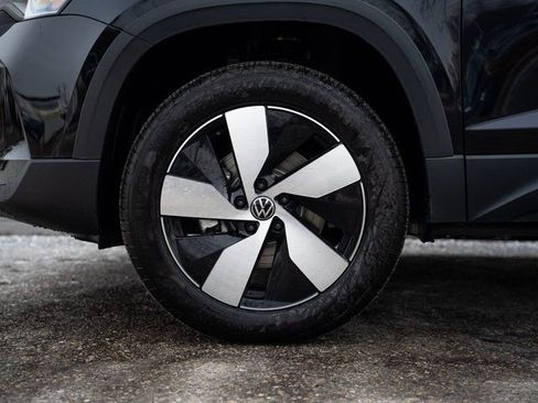 New 2026 Volkswagen Taos S image 7