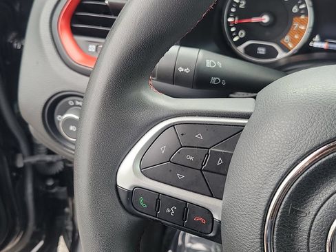 Certified 2023 Jeep Renegade Trailhawk AWD/4WD image 21