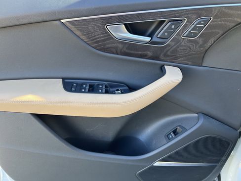 Used 2025 Audi Q7 3.0T Premium Plus w/ Premium Plus Package image 14