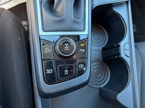 Used 2023 Kia Sportage LX image 32