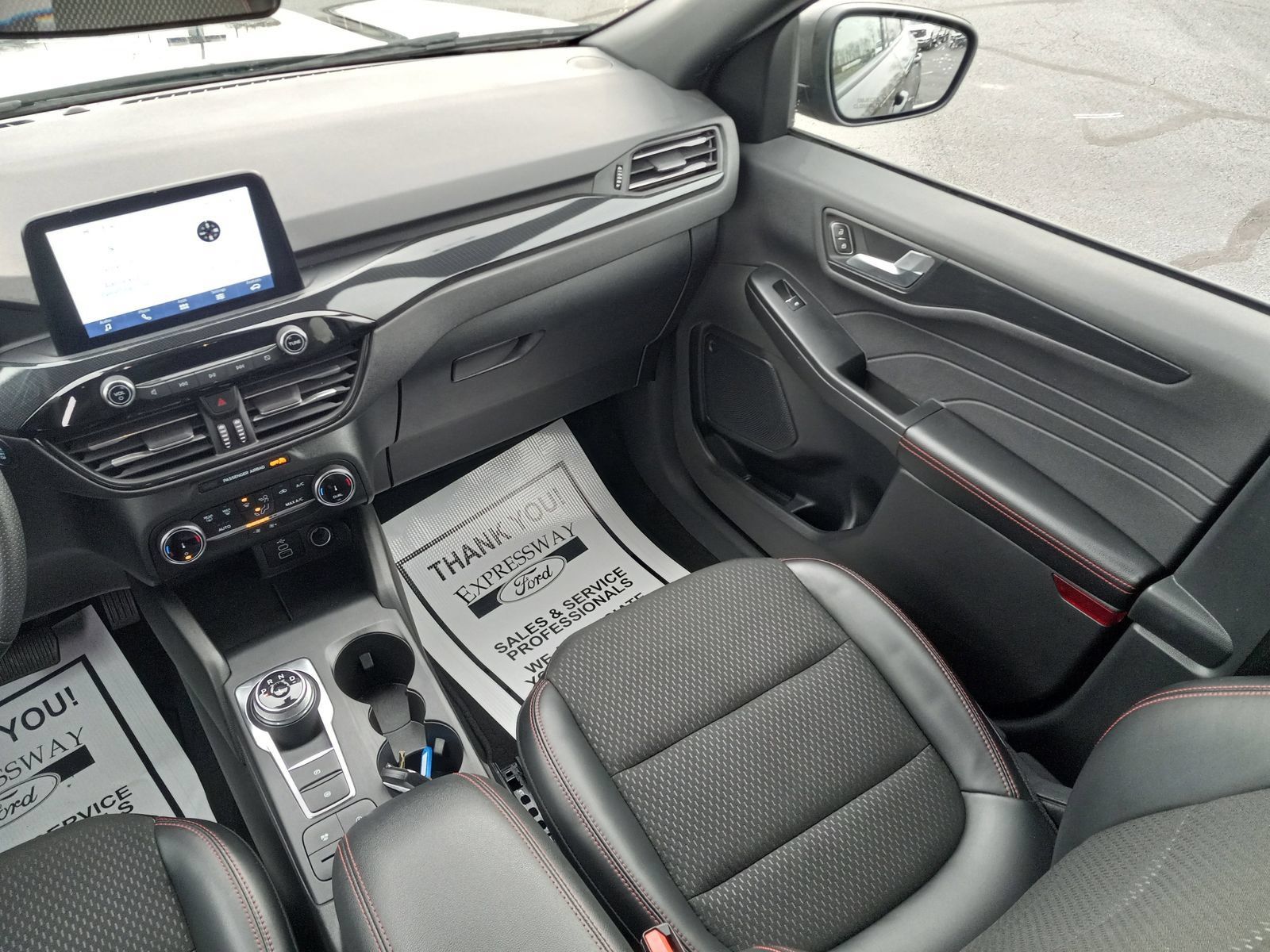Used 2025 Ford Escape ST-Line FWD image 17