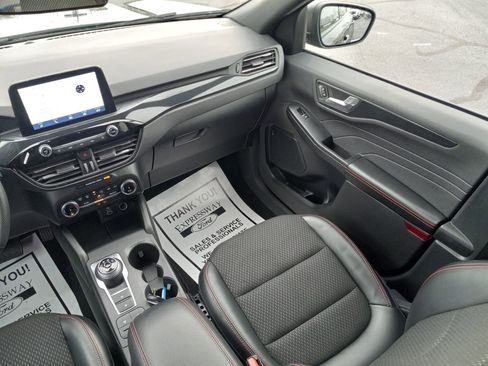 Used 2025 Ford Escape ST-Line image 17
