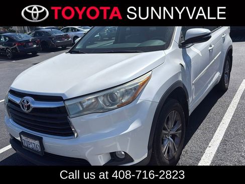 Used 2016 Toyota Highlander Plus FWD image 1