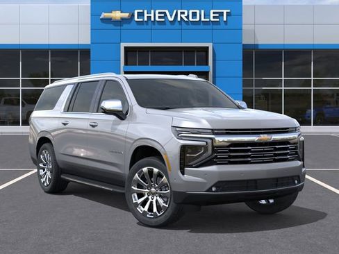 New 2026 Chevrolet Suburban Premier w/ Sun And Tow Package AWD/4WD image 7