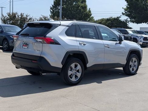 Used 2025 Toyota RAV4 XLE FWD image 6