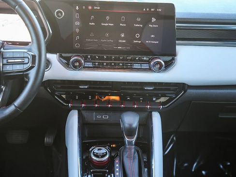 Used 2023 GMC Canyon AT4X image 15