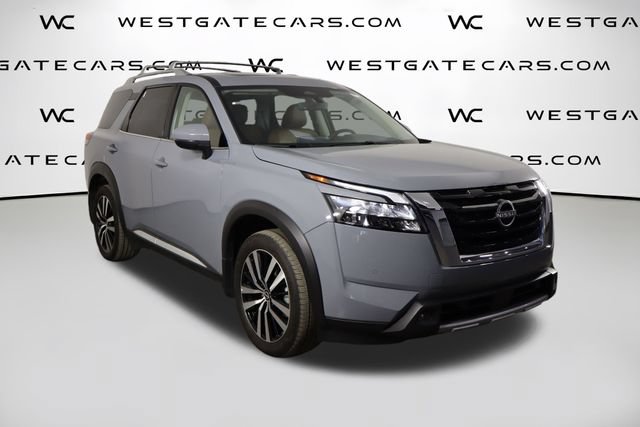 Used 2025 Nissan Pathfinder Platinum w/ Cargo Package AWD/4WD image 40