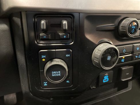 Used 2023 Ford F250 XLT image 23