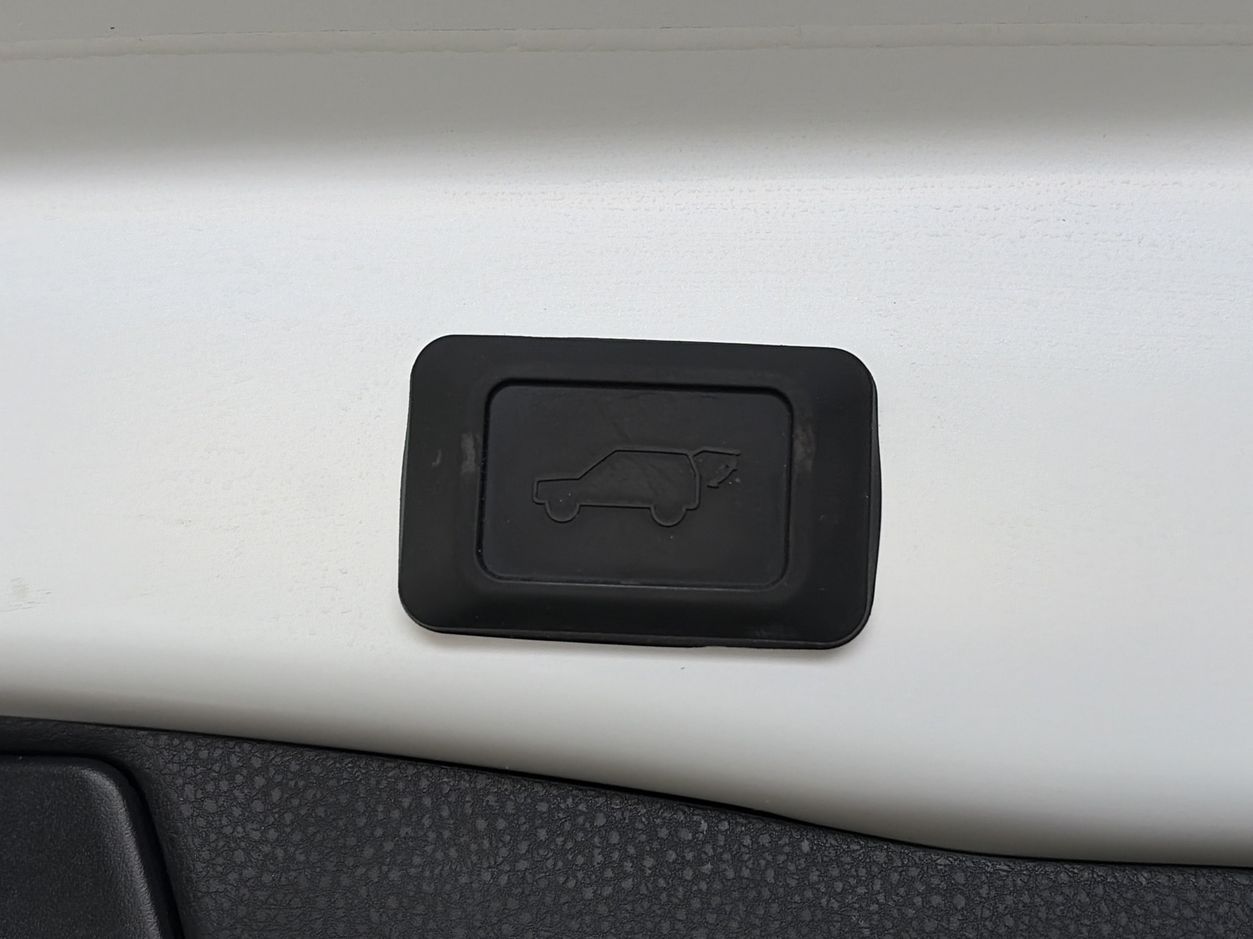 Used 2024 Toyota RAV4 Limited w/ Weather Package AWD/4WD image 15