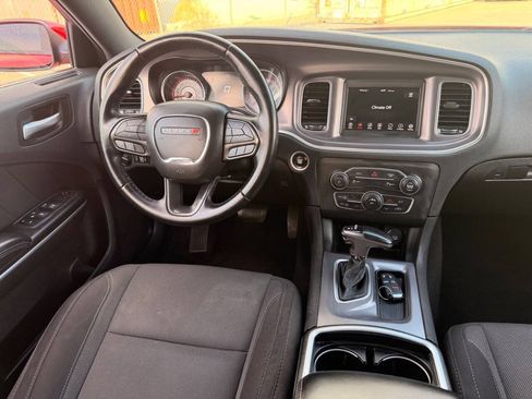 Used 2022 Dodge Charger SXT RWD image 28