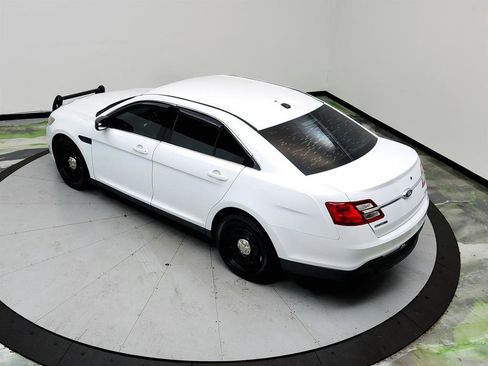 Used 2018 Ford Taurus SE image 33