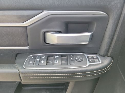 Used 2024 RAM 3500 Big Horn AWD/4WD image 16