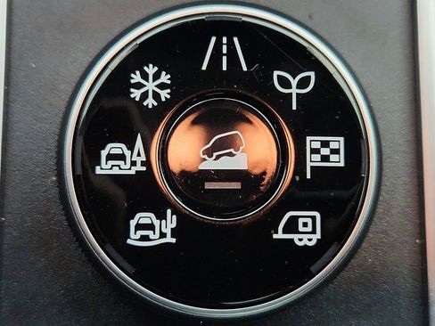 Used 2024 Nissan Pathfinder Platinum w/ Cargo Package image 42